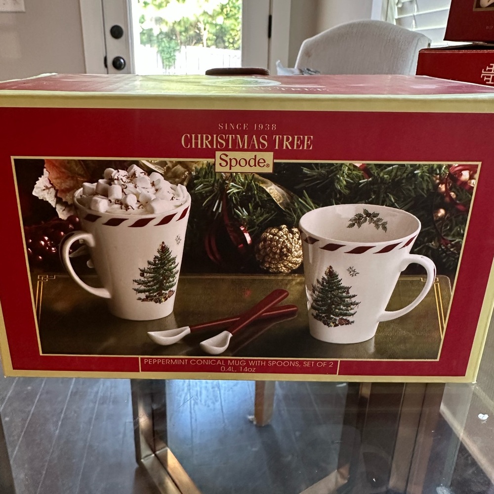 Spode Red Christmas Tree Story Box